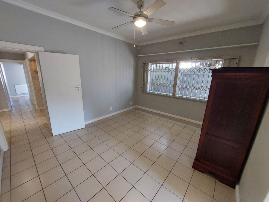 To Let 4 Bedroom Property for Rent in Claremont Western Cape